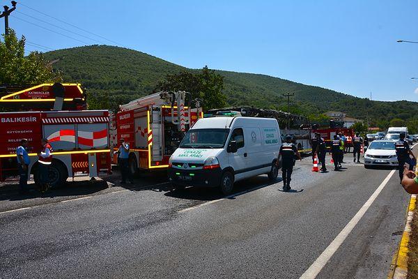 NTV muhabiri Gökhan Gerçek'in aktardığı bilgiye  göre, şoförün yangına rağmen yola devam ettiği öne sürüldü.