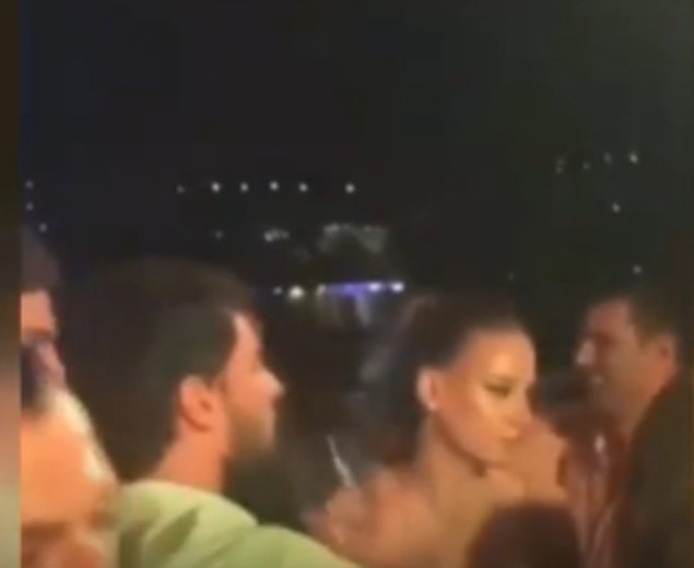 İkilinin birlikte eğlendiği görüntülerin ortaya çıkmasının ardından, "Acaba yeni bir aşk mı doğuyor?" sorusu da akılları kurcalamaya başladı.
