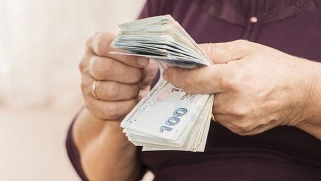 Emekli bayram ikramiyesinden kimler yararlanabilir?