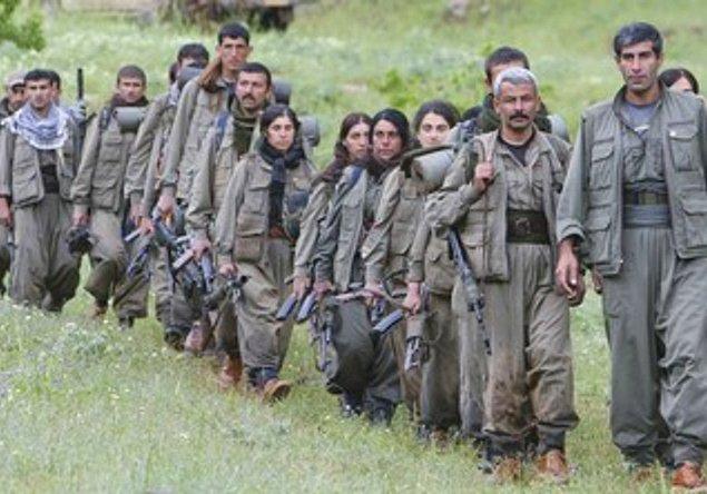 1984 - PKK, Hakkâri ve Şırnak illerinin Eruh ve Şemdinli ilçelerine saldırarak silahlı eylemlerine başladı.