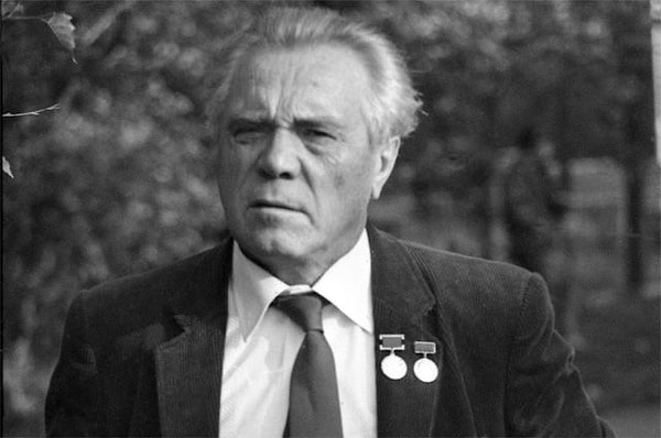 11. Виктор Астафьев