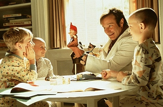 4. Gerçek Bir Hikaye-Patch Adams (1998)
