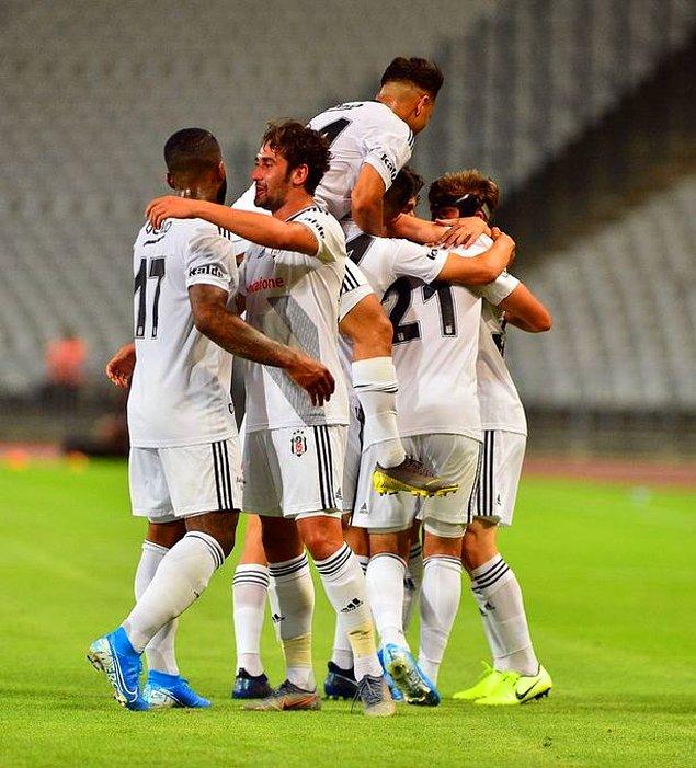 Siyah beyazlıların gollerini genç futbolcular Erdem Seçkin ve Muhayer kaydetti.