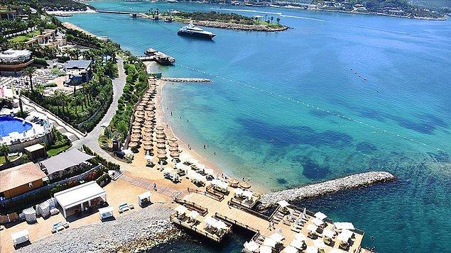 Ege ve Akdeniz'deki otellerde doluluk oranı yüzde 100'e ulaştı.