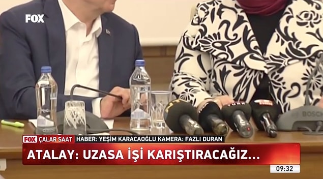 Atalay'ın bu sözleri söylerken mikrofonu eliyle kapattığı görülüyordu.