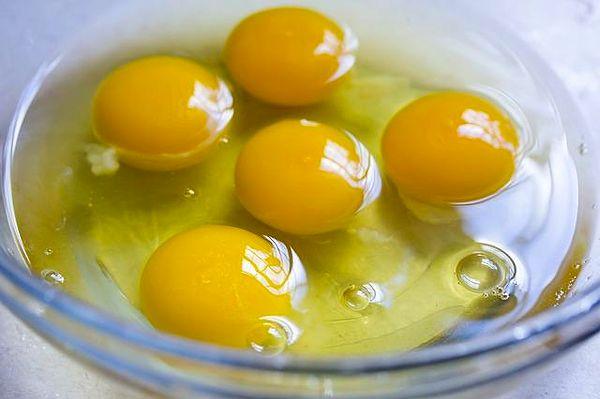 Çiğ yumurta tüketmeyin.
