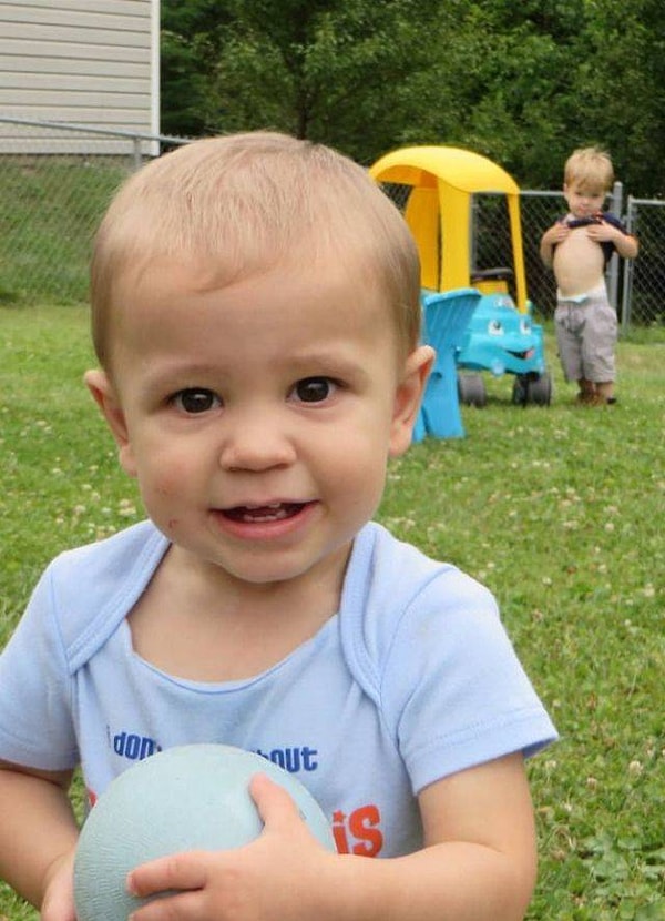 16. Дети всегда отлично получаются на заднем плане