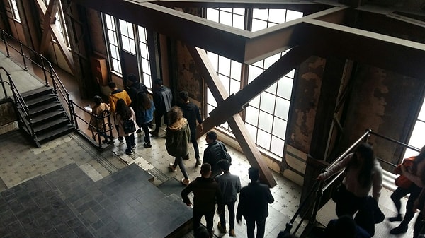 Yönetim Kurulu akademik ve idari kadrolarda bir değişiklik olmayacağının altını çizerek şu açıklamayı yaptı 👇