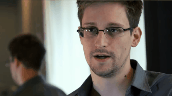 39. ABD Ulusal Güvenlik Ajansı (NSA) eski çalışanı Edward Snowden'in gizli bilgileri ifşası