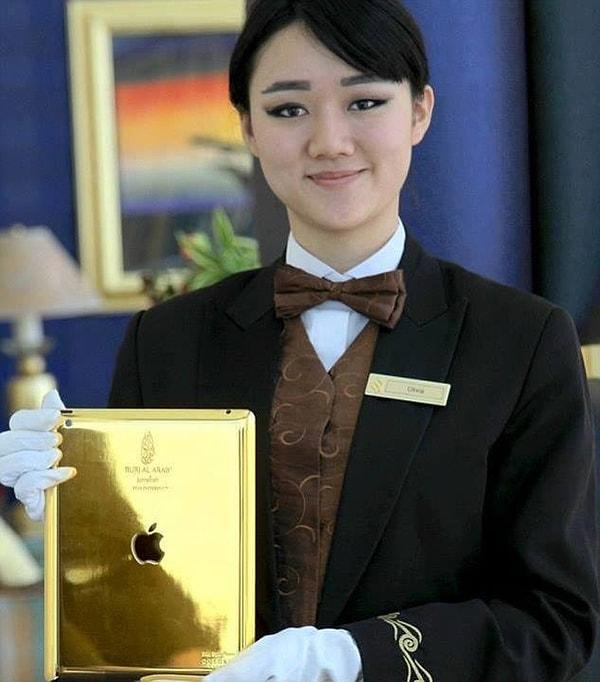 12. Altın kaplama bağımlılığı demişken, bu otel müşterilerine altın kaplama iPadler sunuyor!