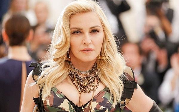 Rodman ayrıca Madonna'nın Carlor Leon'dan olan kızı Lourdes Leon'un da aynı anlaşma sonucu olduğunu düşünüyor.