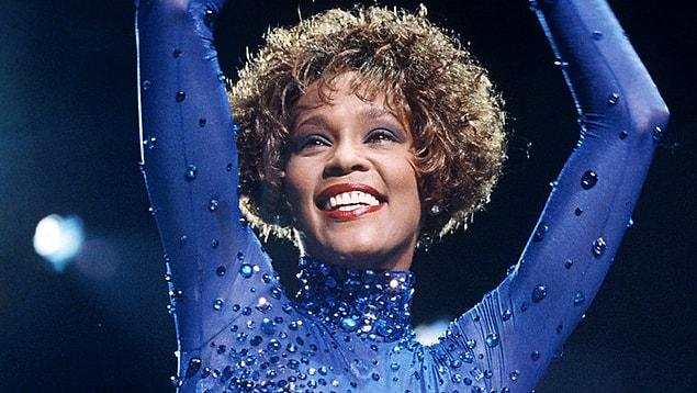 11. Yine bir otel odasında intihar vakası. Whitney Houston gerçekten intihar mı etmişti yoksa uyuşturucu mafyası tarafından mı öldürülmüştü?