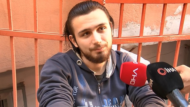 Kamyonun çarptığı dairede bilgisayarı başında oturan Muhammet Kaplan adlı genç, ölümden döndü.