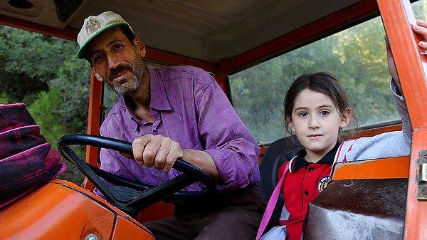 Ramazan Korkut, 6 yaşındaki kızı Gamze'yi servise kadar traktörle götürüp getiriyordu.