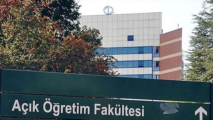 AÖF Açık Öğretim Fakültesi 2019 Kayıt Yenileme İşlemleri Başladı: Peki Kayıt Yenileme Ücreti Ne Kadar?