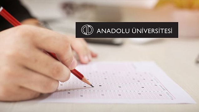 Kayıt yenilem ücreti 220 TL ile 240 TL arasında değişiyor.