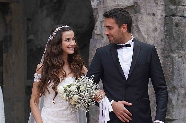 25. Ты расскажи, Карадениз / Sen Anlat Karadeniz (2018- ... )