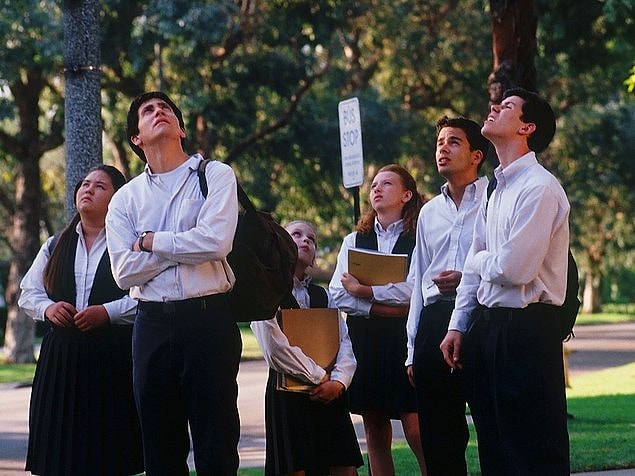6. Karanlık Yolculuk (2001) Donnie Darko