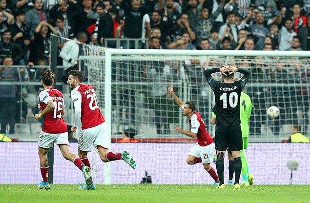 Vodafone Park'ta oynanan karşılaşmanın 38. dakikasında Beşiktaş savunmasının hatasını değerlendiren Jorge Luz Horta, Braga'yı 1-0 öne geçirdi