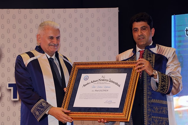 Adnan Menderes Üniversitesi'nin 2019-2020 Akademik Yıl Açılış Töreni, eski Başbakan ve AKP İzmir Milletvekili Binali Yıldırım’ın katılımıyla gerçekleşti.