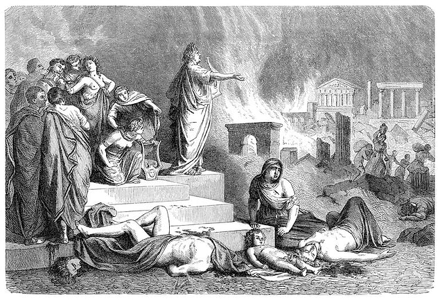 8. Roma yanarken Nero keman çalmıyordu.