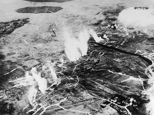 1911 - Tarihteki ilk hava saldırısı gerçekleşti: (Trablusgarp Savaşı sırasında İtalya Krallığı tarafından Osmanlı İmparatorluğu'na karşı).