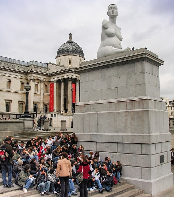 13. Hamile Kadın Anıtı, Londra