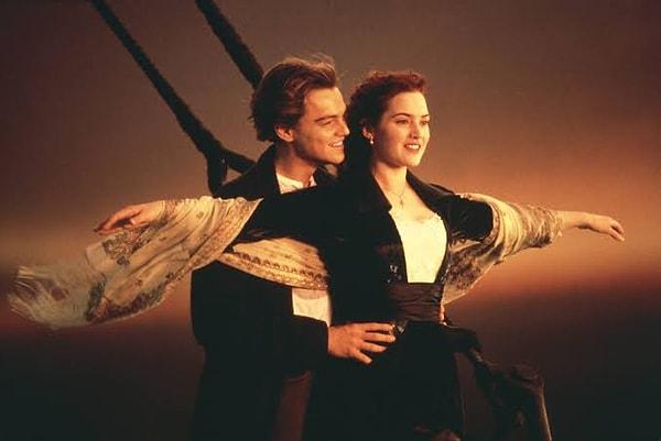 Tarihin en büyük filmlerinden olan Titanik yayına girdi.