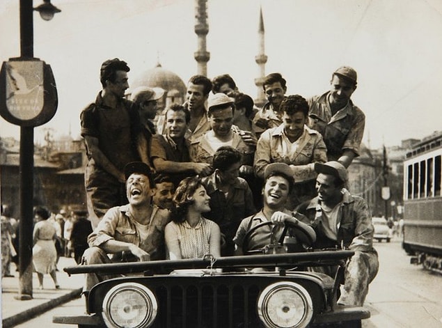 21. "Altın Kafes" filminden bir kare, İstanbul, 1958.