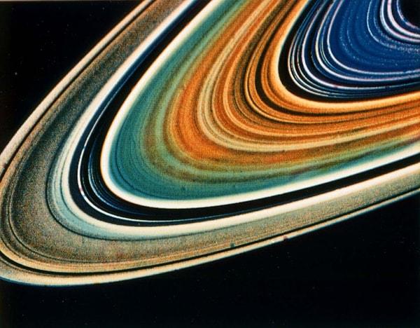 Astronomlar Voyagerların teknik açıdan hala Güneş Sistemi'nde olduğunu söylüyor
