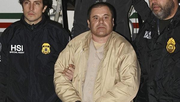 6. Hapisten kaçması ile bilinen El Chapo'nun ilk firarında 78 suç ortağı ve toplam 2,5 milyon dolar civarında rüşvet aldı.