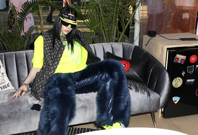 Billie Eilish müzik dışında başka girişimlerde de bulunmuyor değil.