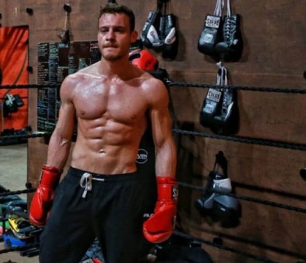 9. Керем Бурсин