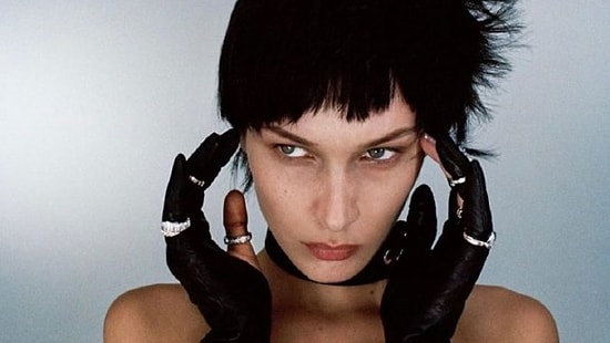 Белла Хадид рассказала о депрессии, которую испытывала в начале своей модельной карьеры