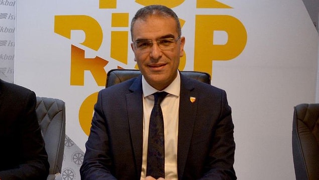 Yaşanan gelişmelerin üzerine Hamdi Elcuman, yönetim kurulu başkanlığından istifa etti.