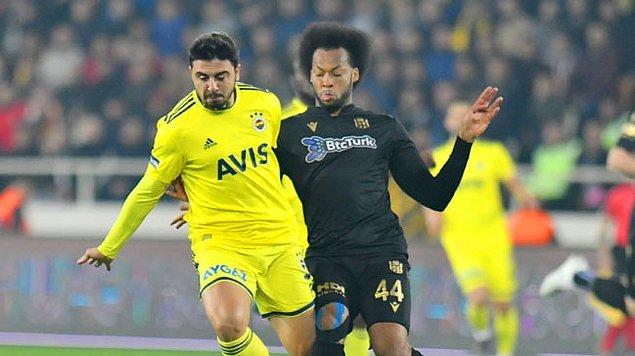 Karşılaşmanın 41. dakikasında Yeni Malatyaspor'da Mina topu ağlara gönderdi ama Fenerbahçe kalecisi Altay'a yapılan faulden dolayı, gol iptal edildi.