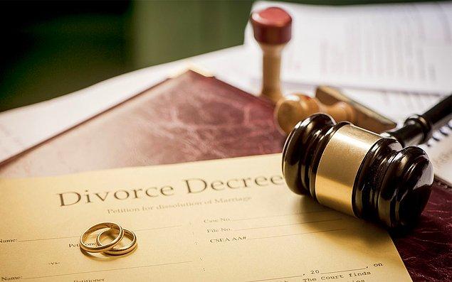 İNGİLTERE: Boşanma hakiminin bu konuda çok geniş bir yetkisi var. Nafaka ve süresinin belirlenmesi hakimin takdirine kalmış durumda. Tarafların mevcut ekonomik durumları ve yaşları başta olmak üzere pek çok kriter esas alınıyor.