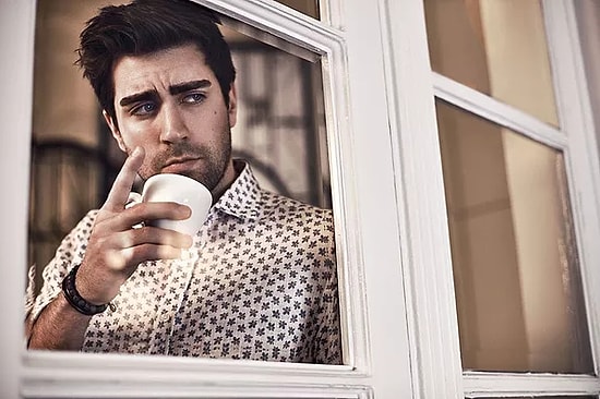 10 цитат о жизни турецкого актера Чаглара Эртугрула