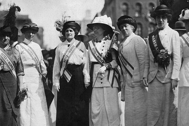 Pankhurst, kızları ve diğer üyeler defalarca hapis cezaları aldılar. Fakat gösteriler hapisteyken de bitmiyordu.