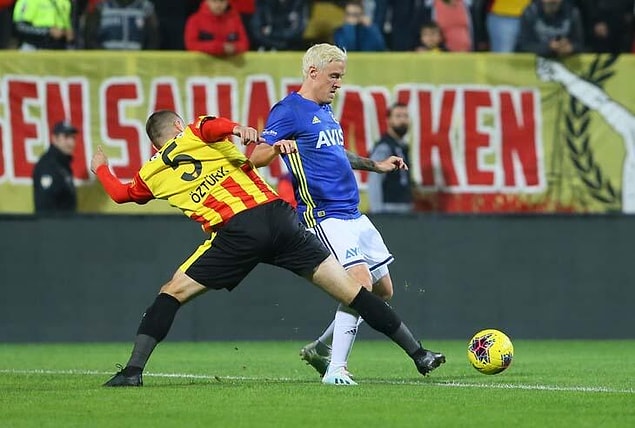 Fenerbahçeli Max Kruse, Göztepe karşısında toplam 18 top kaybı yaptı.