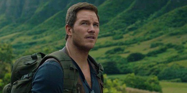 2. Chris Pratt'in 10 milyon dolar kazandığı Jurassic World: Fallen Kingdom filminde, ünlü oyuncu tam anlamıyla eskiye dönüş yaşadı.