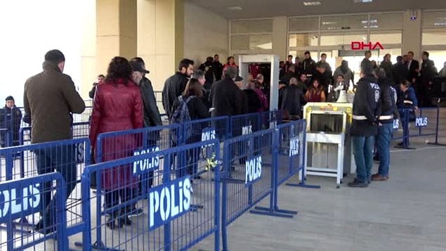 Üniversitelere bilirkişi tepkisi