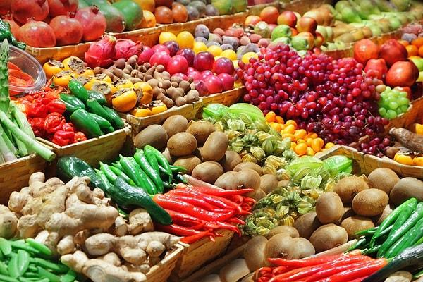 6. Beslenme düzeninize tam tahıllar, taze meyveler ve sebzeler ekleyin.