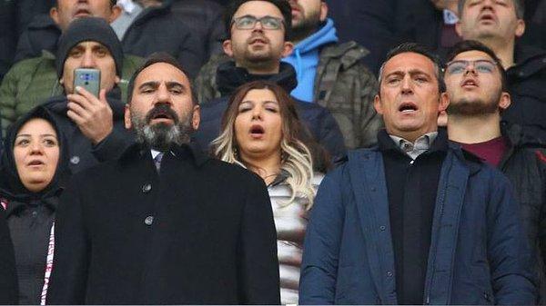 Fenerbahçe Başkanı Ali Koç, Demir Grup Sivasspor maçını mevkidaşı Mecnun Otyakmaz ile birlikte izledi. İkili, maç öncesi de bir süre sohbet etti.