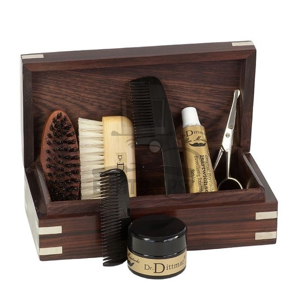 6. Набор для бороды и усов