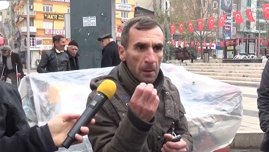 'İntiharın Eşiğindeyim' Diyen İşsiz Vatandaş İsyan Etti: "Vali Sırtımı Sıvazlıyor 'Peçete Sat' Diyor"