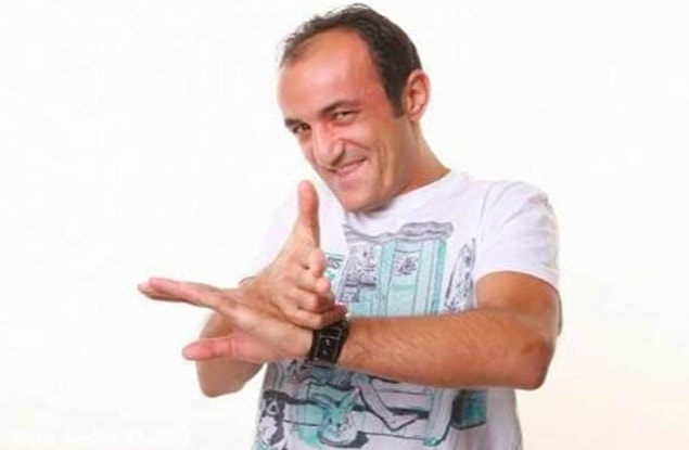 13. "Eve ilk taşındığımızda eşyaları bana şaka yapmak için yanlış dolaplara koyuyordu. Benim 'Ciddi misin?' sorum karşısında ise inanılmaz eğleniyordu."