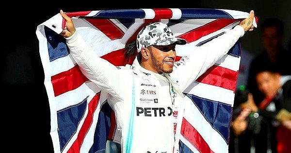 48. 2019 Formula 1 Dünya Şampiyonası'nın 19. yarışı ABD Grand Prix'sinde 2. olan Mercedes takımından Lewis Hamilton, şampiyonluğunu ilan etti.