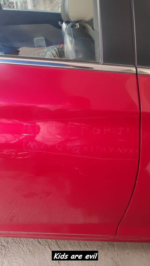 6. Кажется, что какой-то ребенок слегка перепутал поверхности...