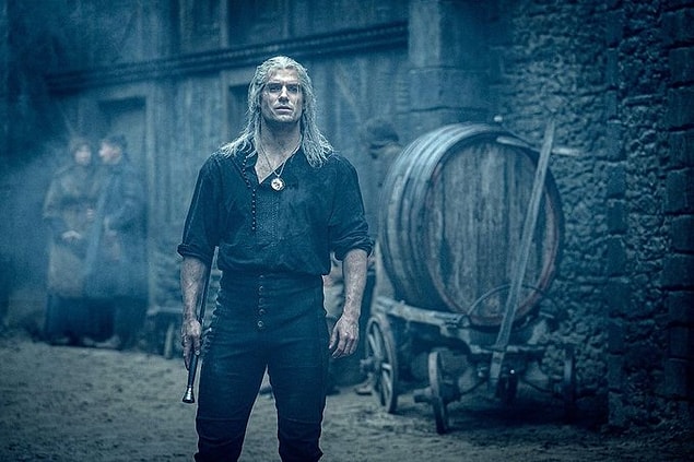2. The Witcher ikinci sezonunda zaman çizgisi aynı ilk sezon gibi karışık ilerleyecek, canavarlara ve Witcherlara odaklanacak.